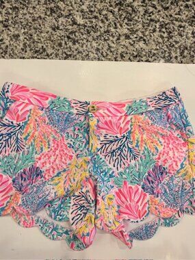 Lilly Pulitzer Buttercup Knit Stretch Shorts Size 10